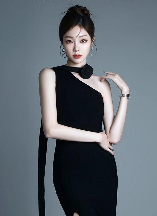 影楼新款主题写真气质高级黑色西装礼服